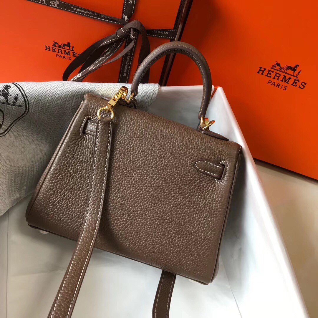 H**mes mini kelly 20cm bag in taupe clemence leather