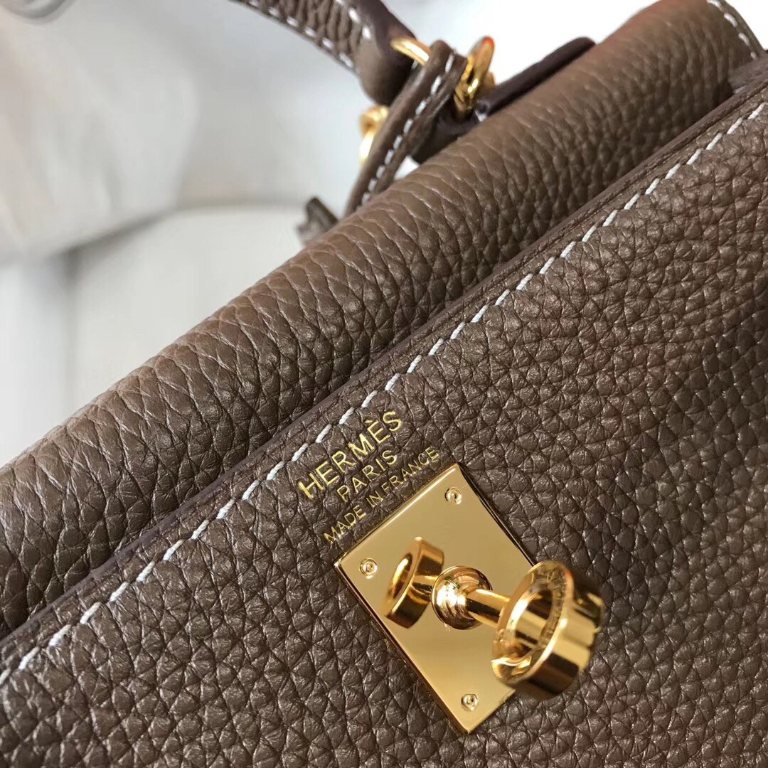 H**mes mini kelly 20cm bag in taupe clemence leather