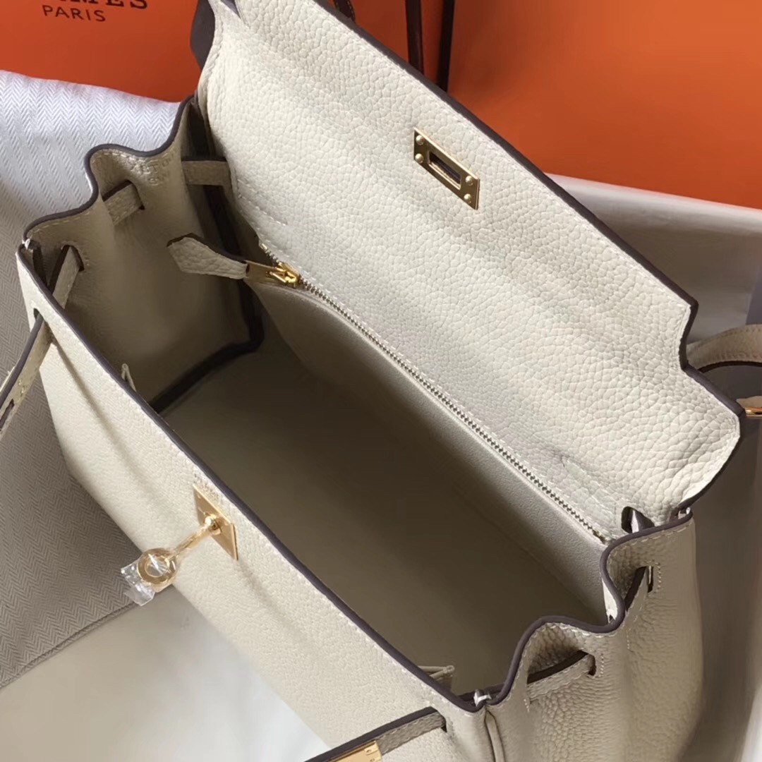 H**mes kelly 25cm retourne bag in craie clemence leather