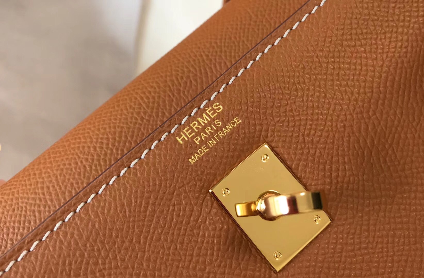 H**mes kelly 25cm sellier bag in gold epsom leather