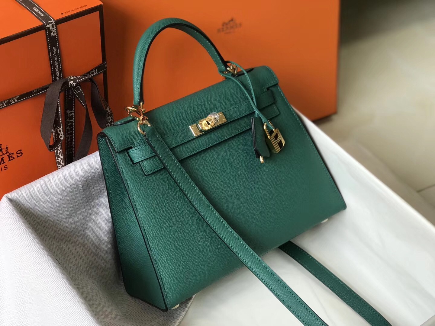 H**mes kelly 25cm sellier bag in malachite epsom leather