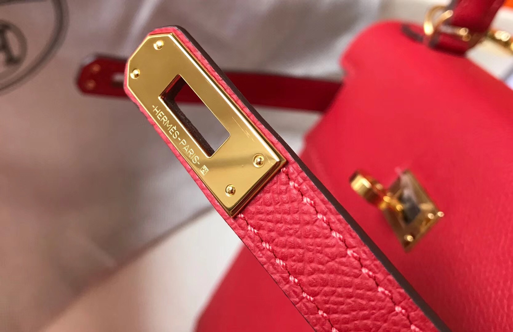 H**mes kelly 25cm sellier bag in red epsom leather