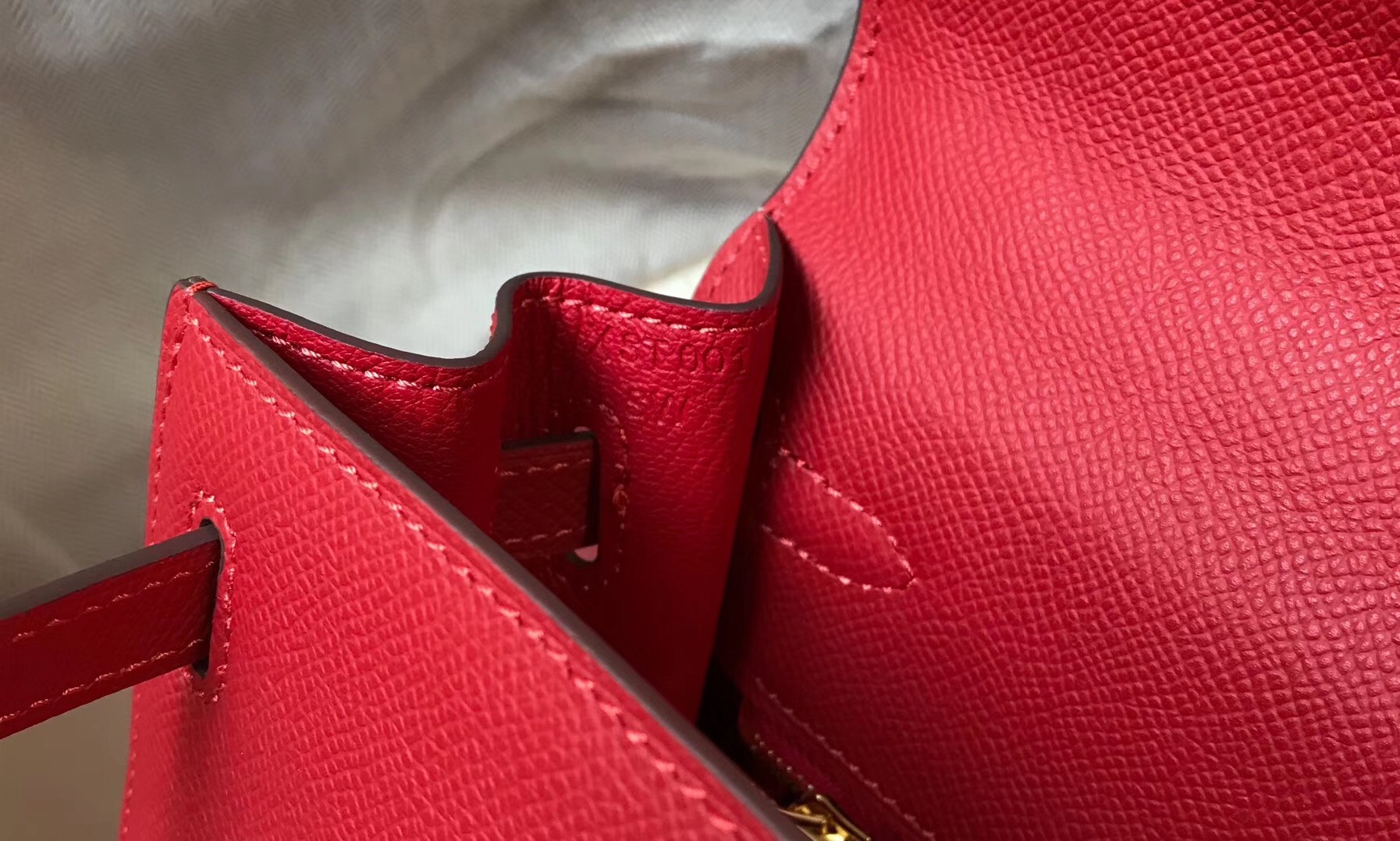 H**mes kelly 25cm sellier bag in red epsom leather
