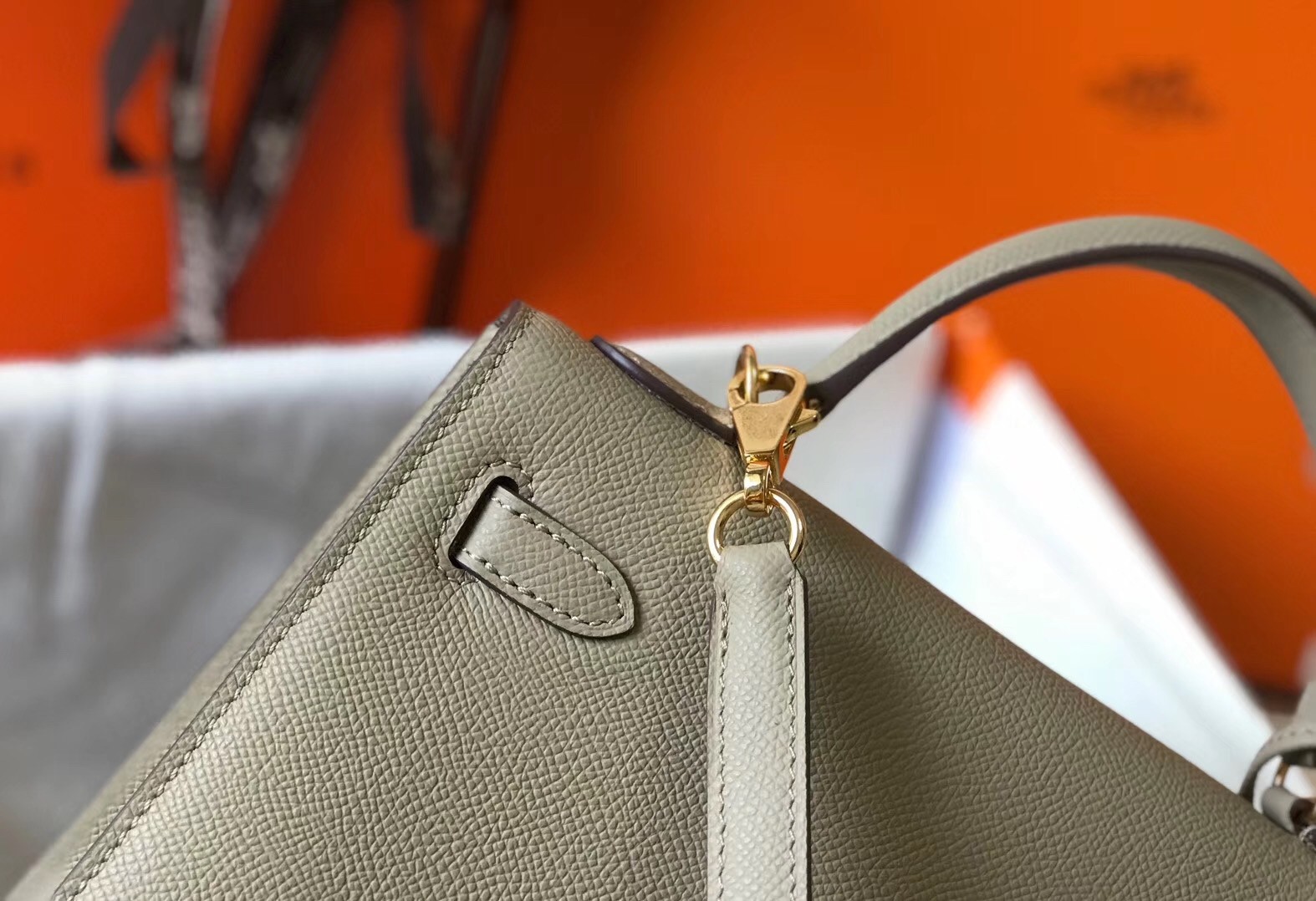 H**mes kelly 25cm sellier bag in tourterelle epsom leather