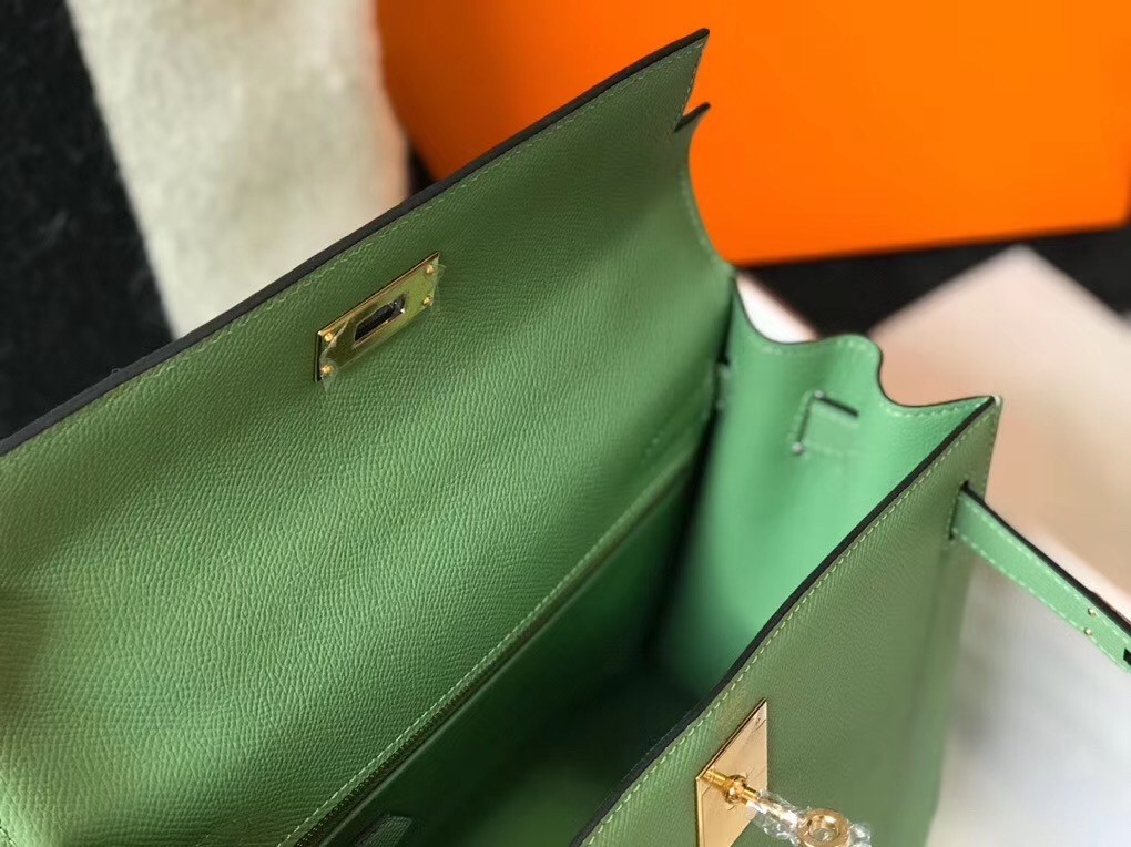 H**mes kelly 25cm sellier bag in vert criquet epsom leather