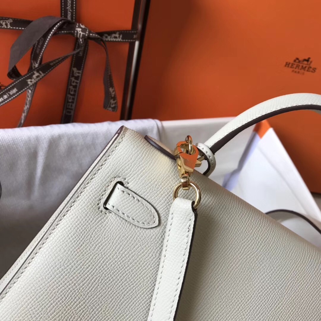 H**mes kelly 25cm sellier bag in white epsom leather