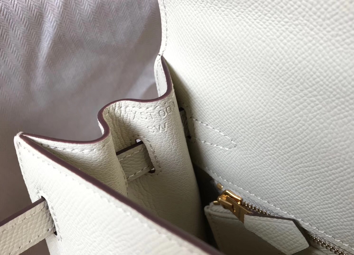 H**mes kelly 25cm sellier bag in white epsom leather