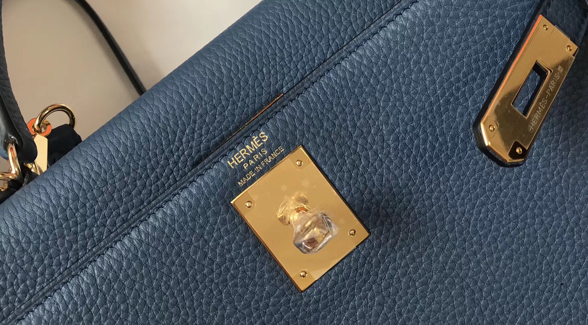 H**mes kelly 28cm retourne bag in blue agate clemence leather