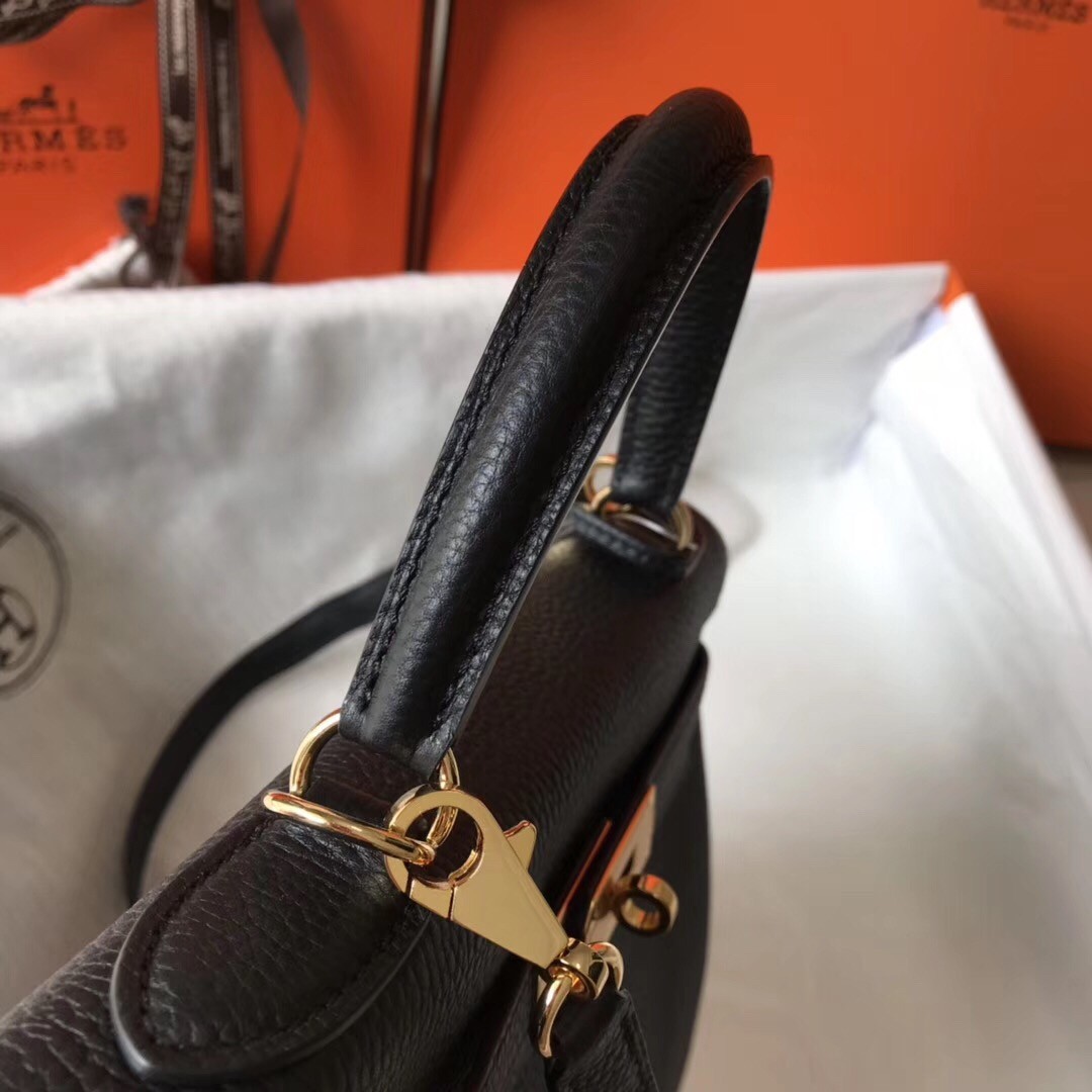 H**mes kelly 28cm retourne bag in black clemence leather