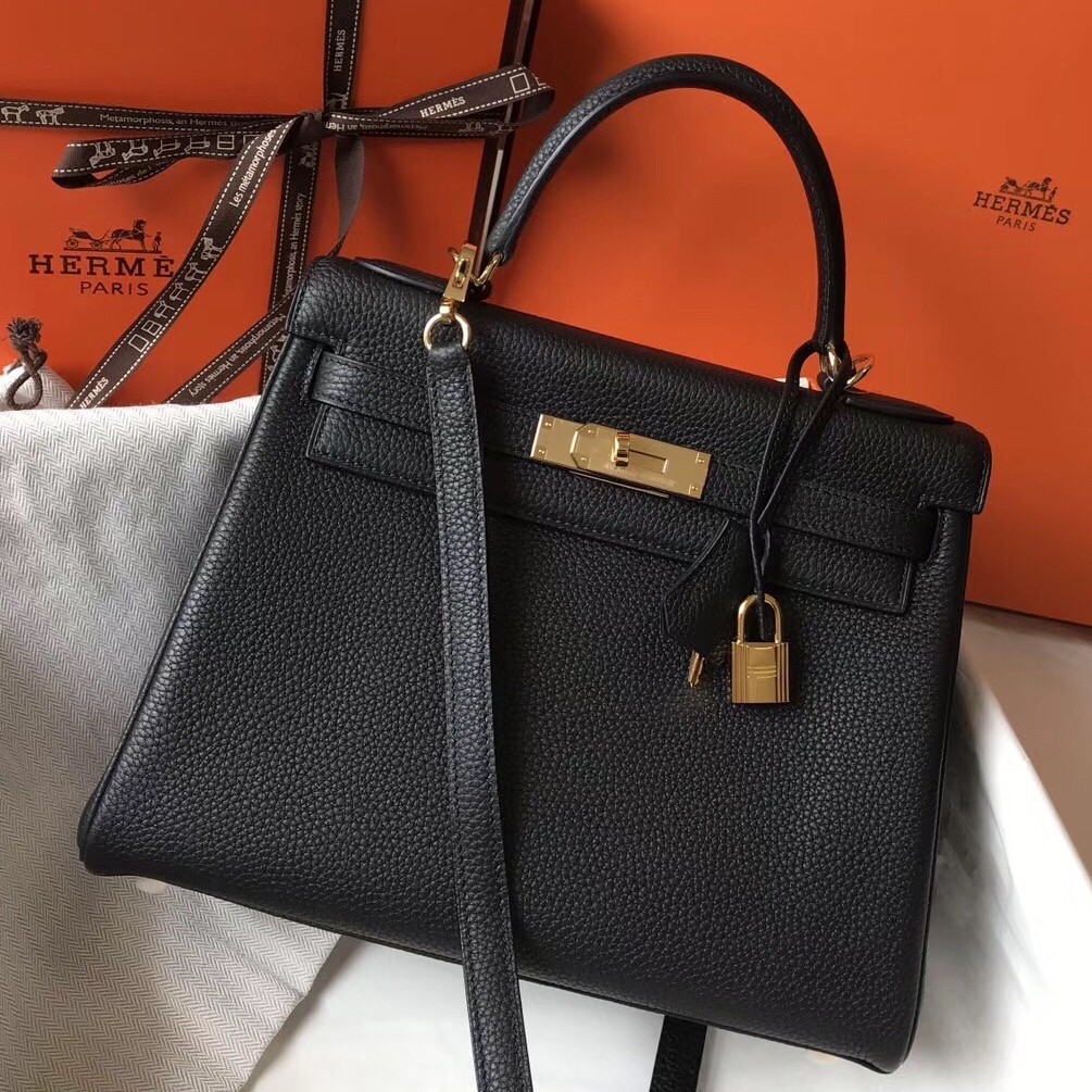 H**mes kelly 28cm retourne bag in black clemence leather
