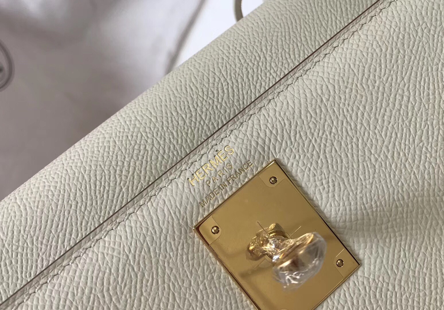 H**mes kelly 28cm sellier bag in white epsom leather