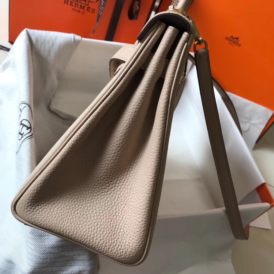H**mes kelly 32cm retourne bag in argile clemence leather
