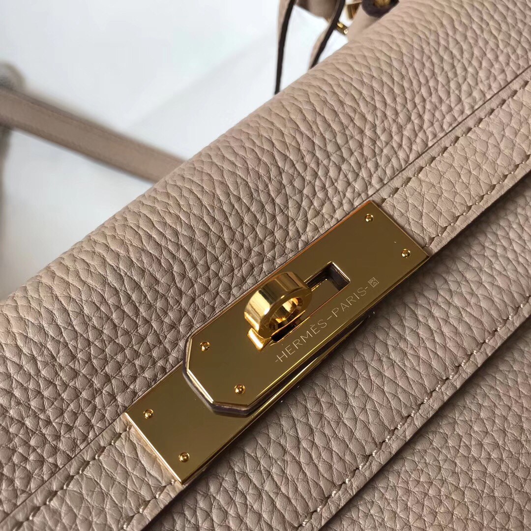 H**mes kelly 32cm retourne bag in argile clemence leather