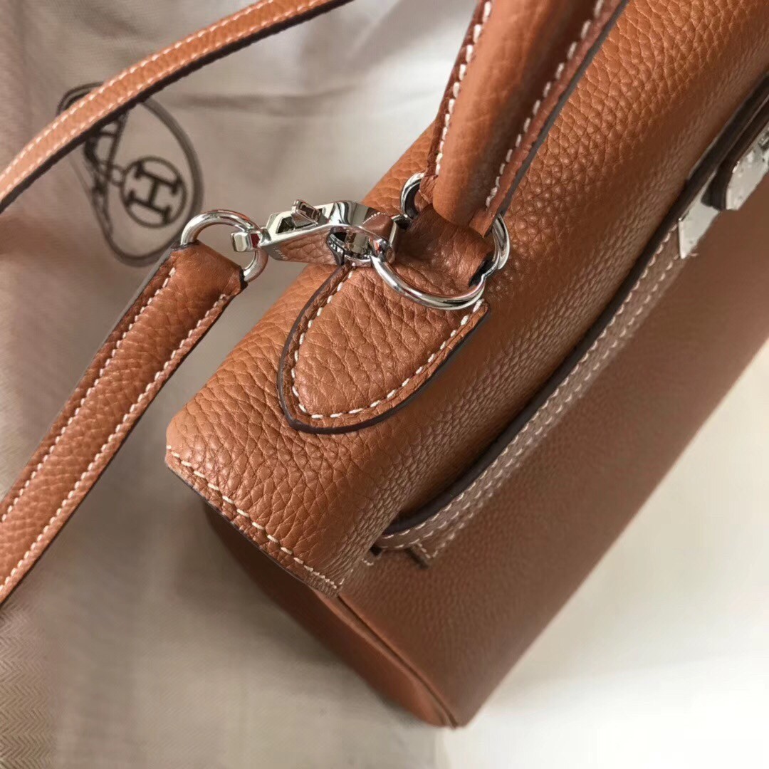 H**mes kelly 32cm retourne bag in gold clemence leather