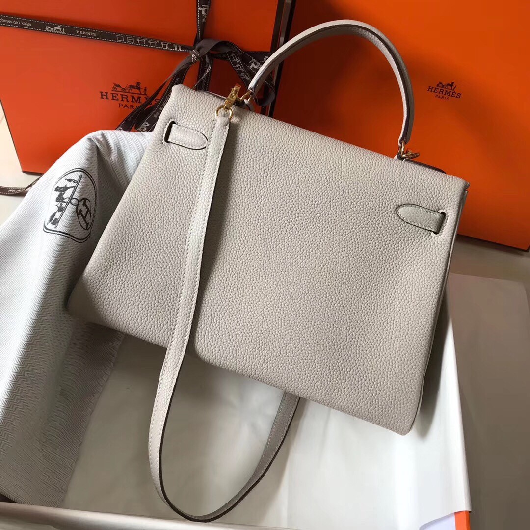 H**mes kelly 32cm retourne bag in pearl grey clemence leather