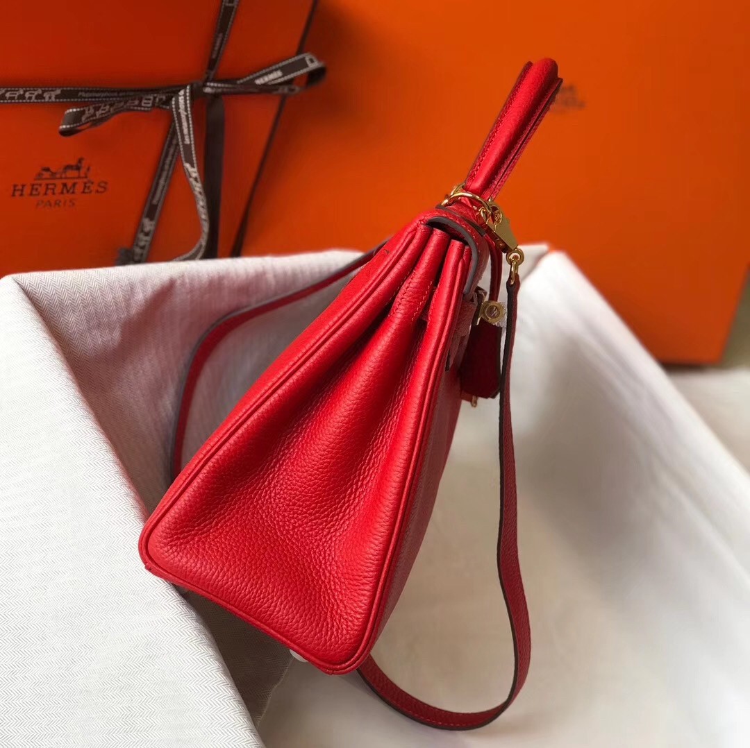 H**mes kelly 32cm retourne bag in red clemence leather
