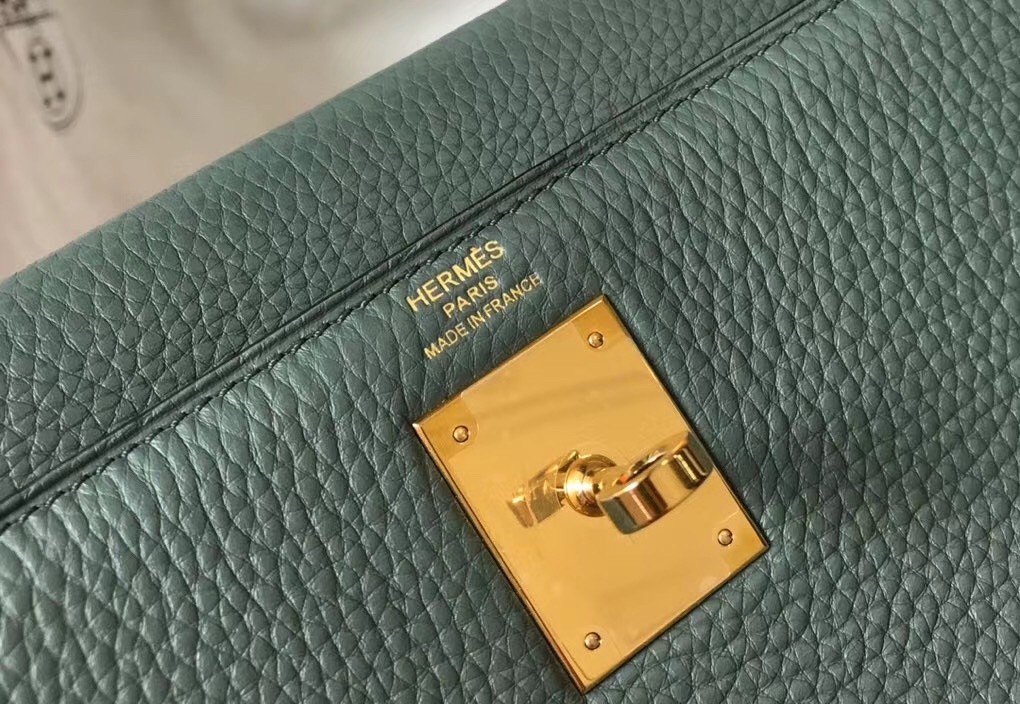 H**mes kelly 32cm retourne bag in vert amande clemence leather