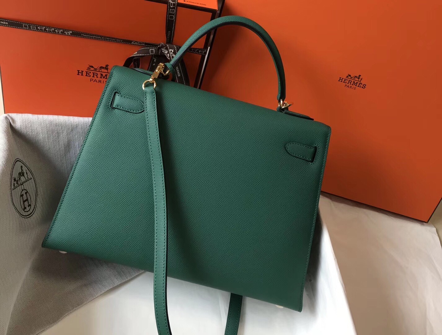H**mes kelly 32cm sellier bag in malachite epsom leather