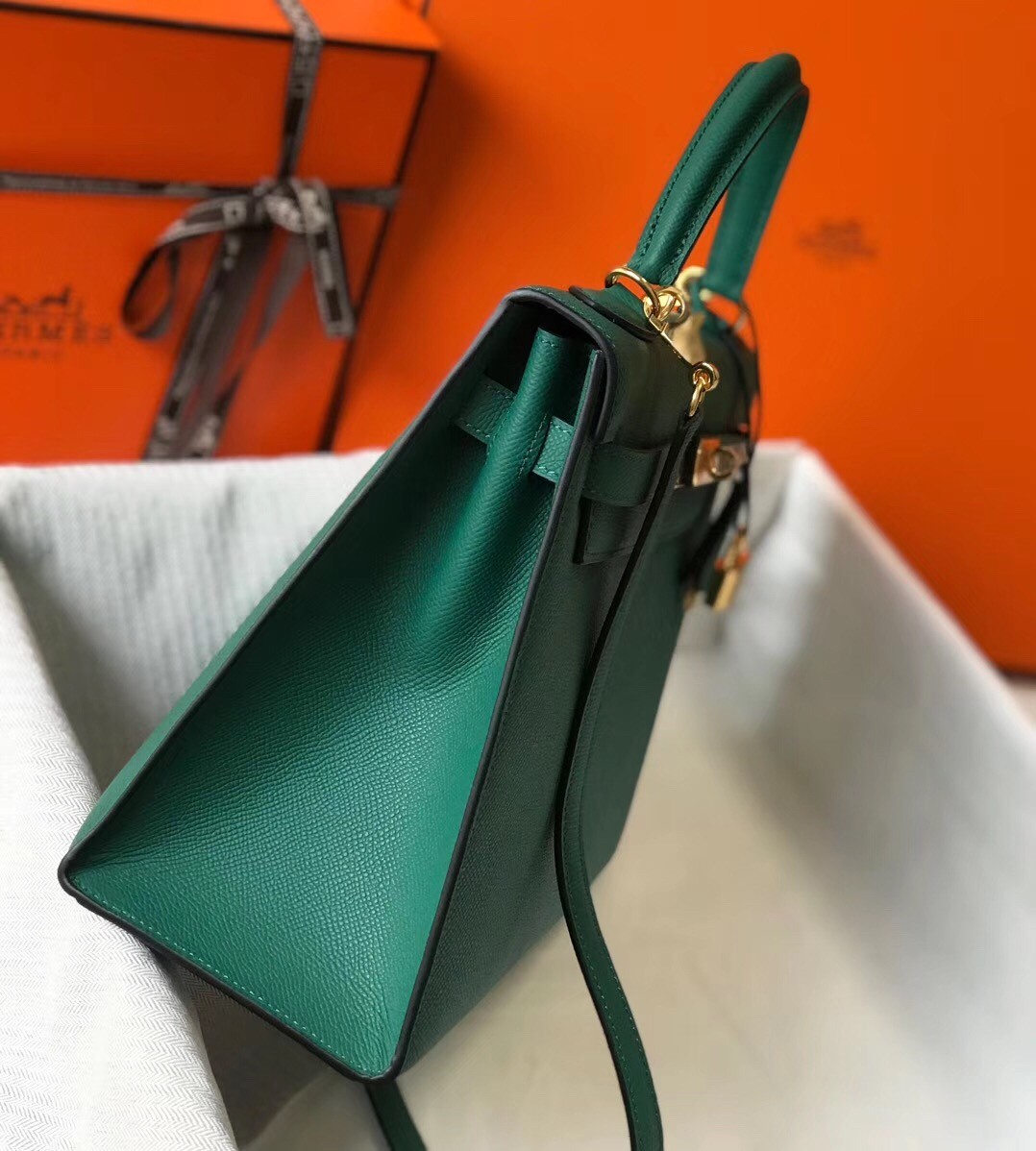 H**mes kelly 32cm sellier bag in malachite epsom leather