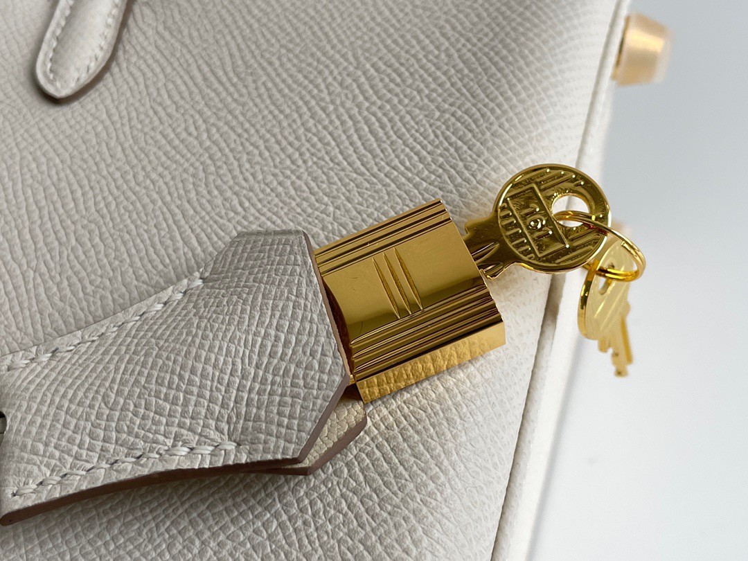 H**mes kelly en desordre 20 handmade bag in craie epsom calfskin