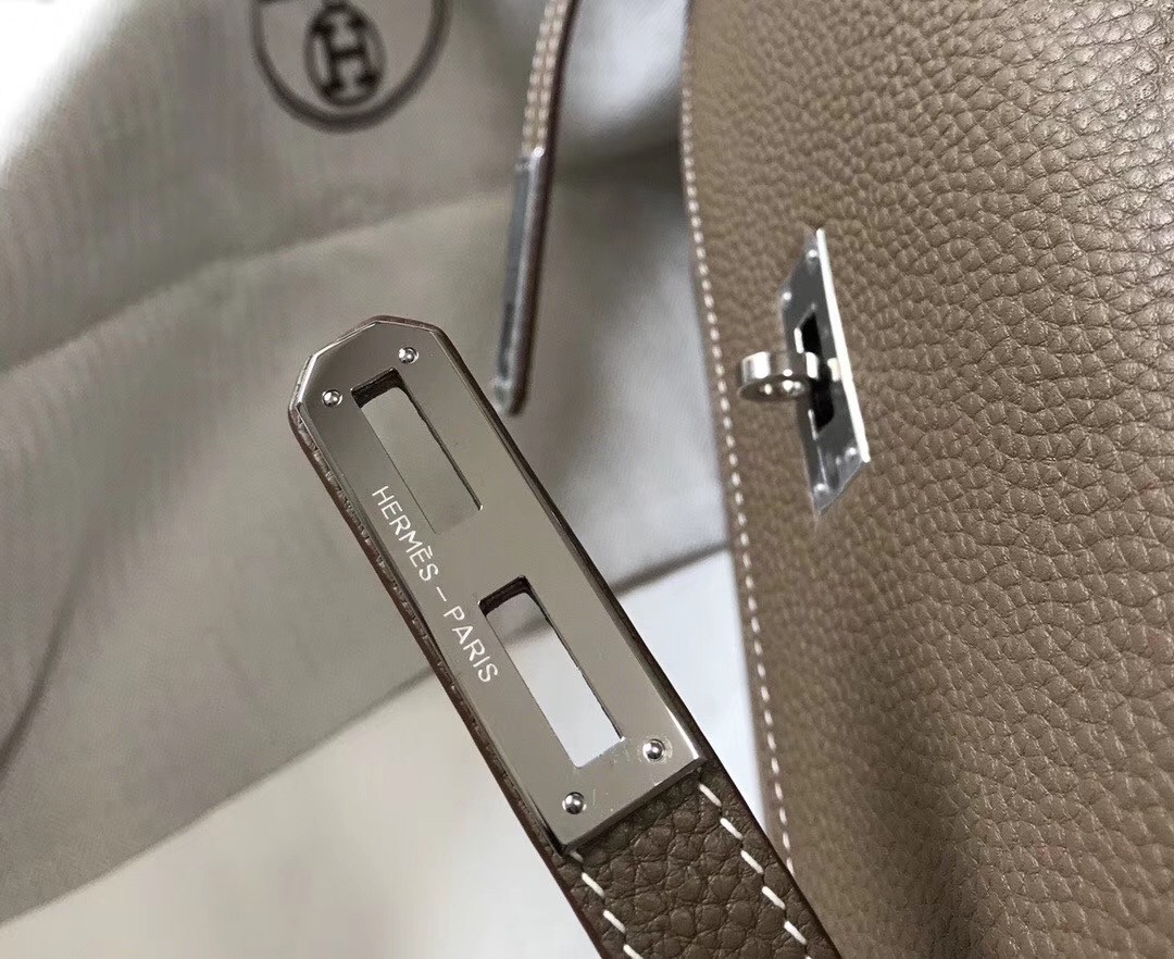 H**mes kelly depeche 34 briefcase in taupe calfskin