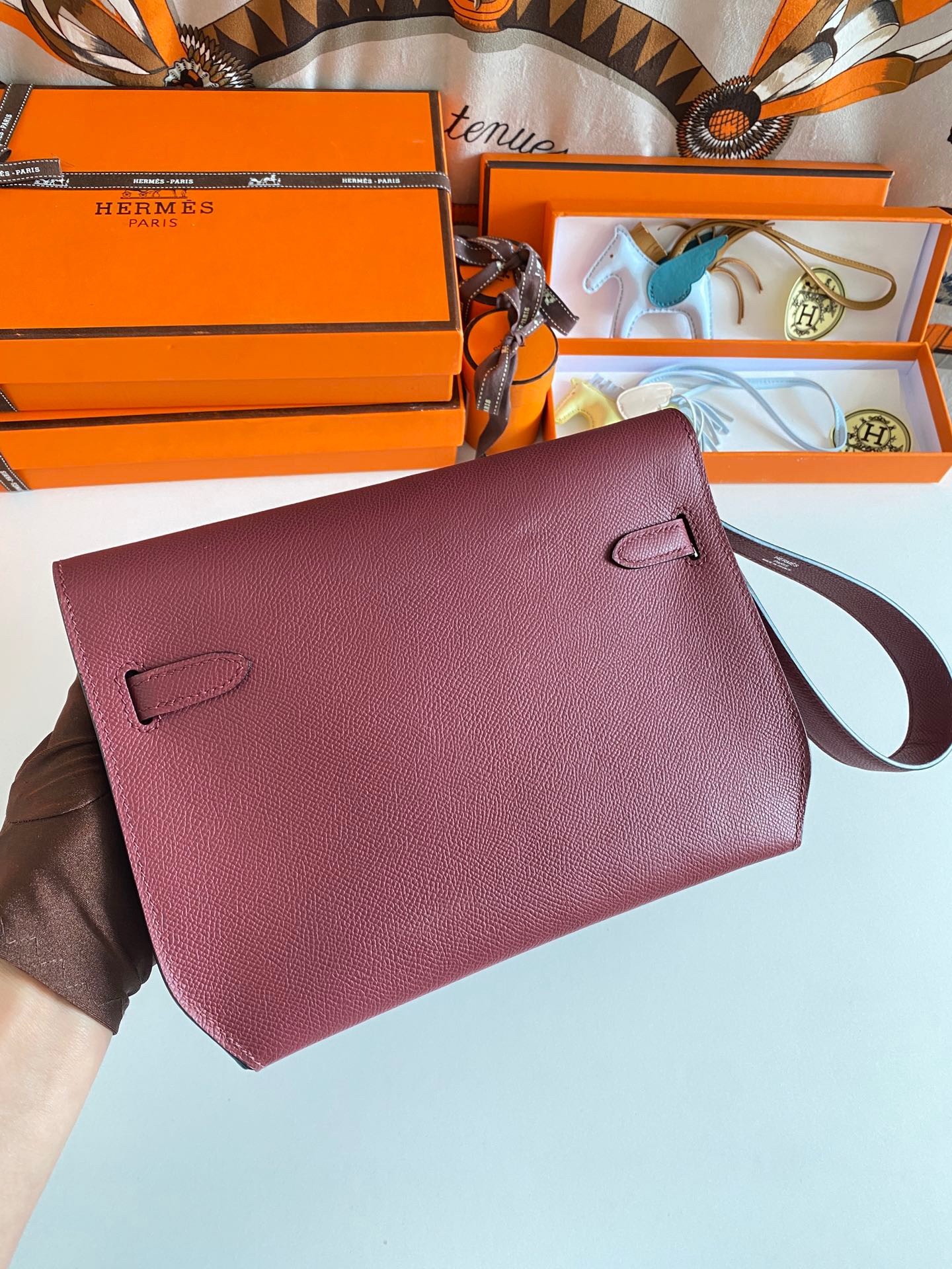 H**mes kelly depeches 25 pouch in bordeaux epsom calfskin