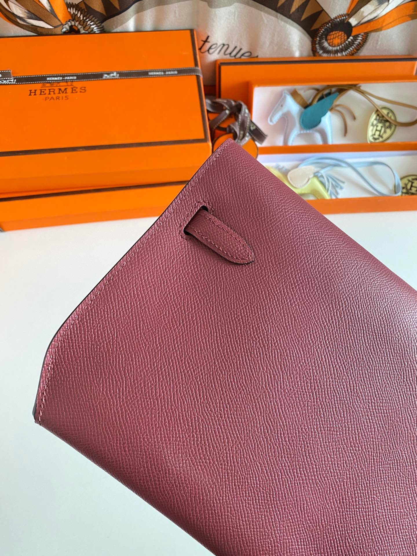 H**mes kelly depeches 25 pouch in bordeaux epsom calfskin