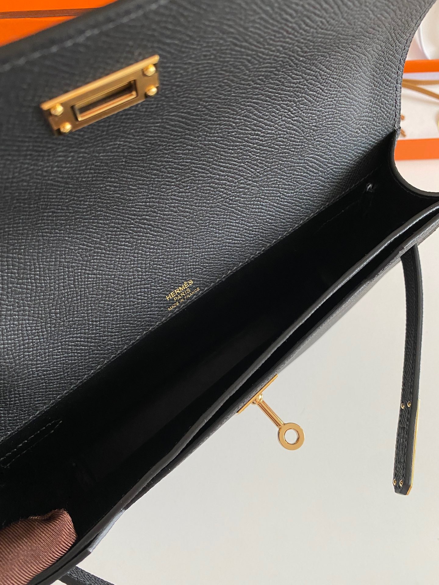 H**mes kelly depeches 25 pouch in black epsom calfskin