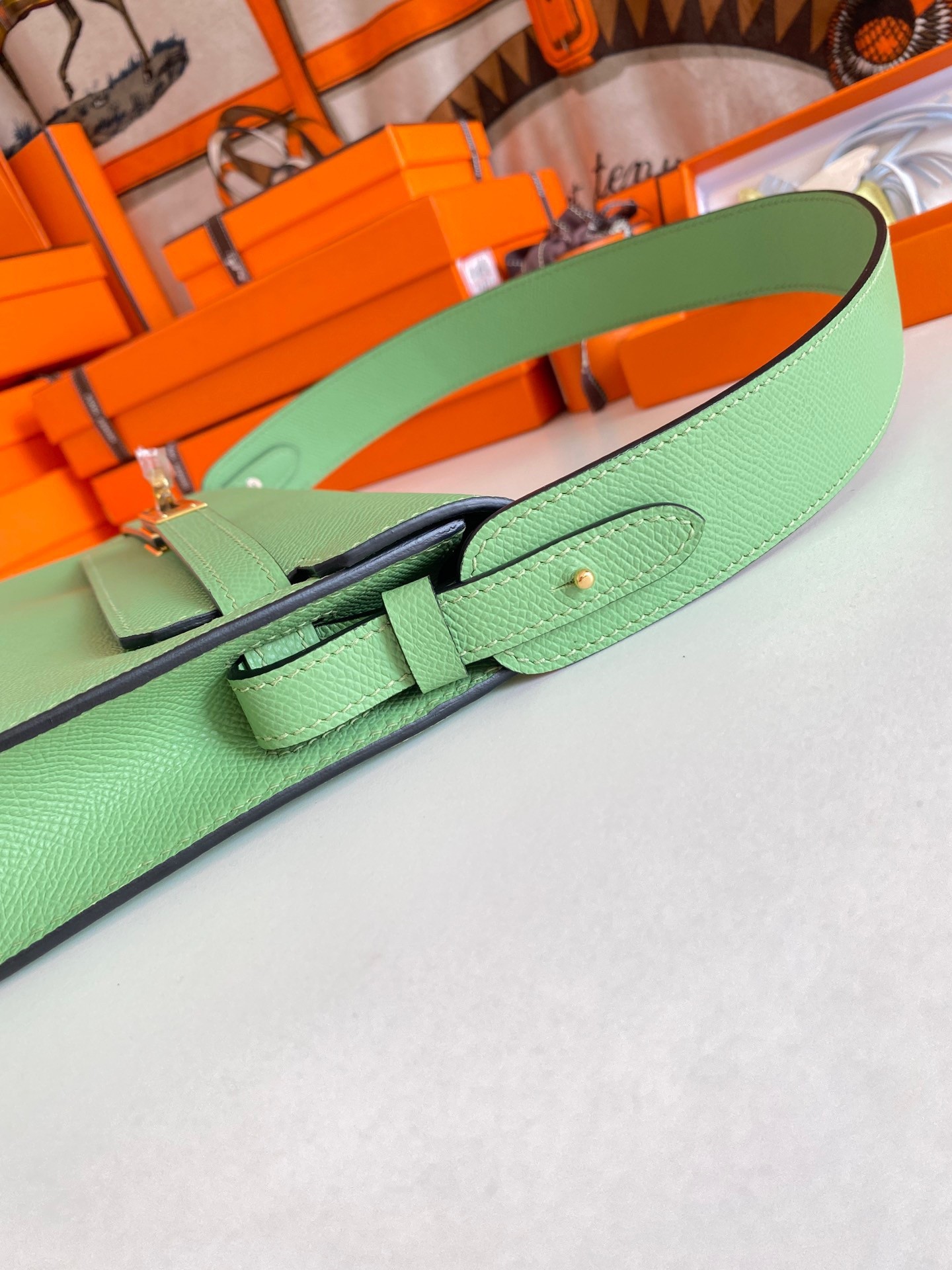 H**mes kelly depeches 25 pouch in vert criquet epsom calfskin