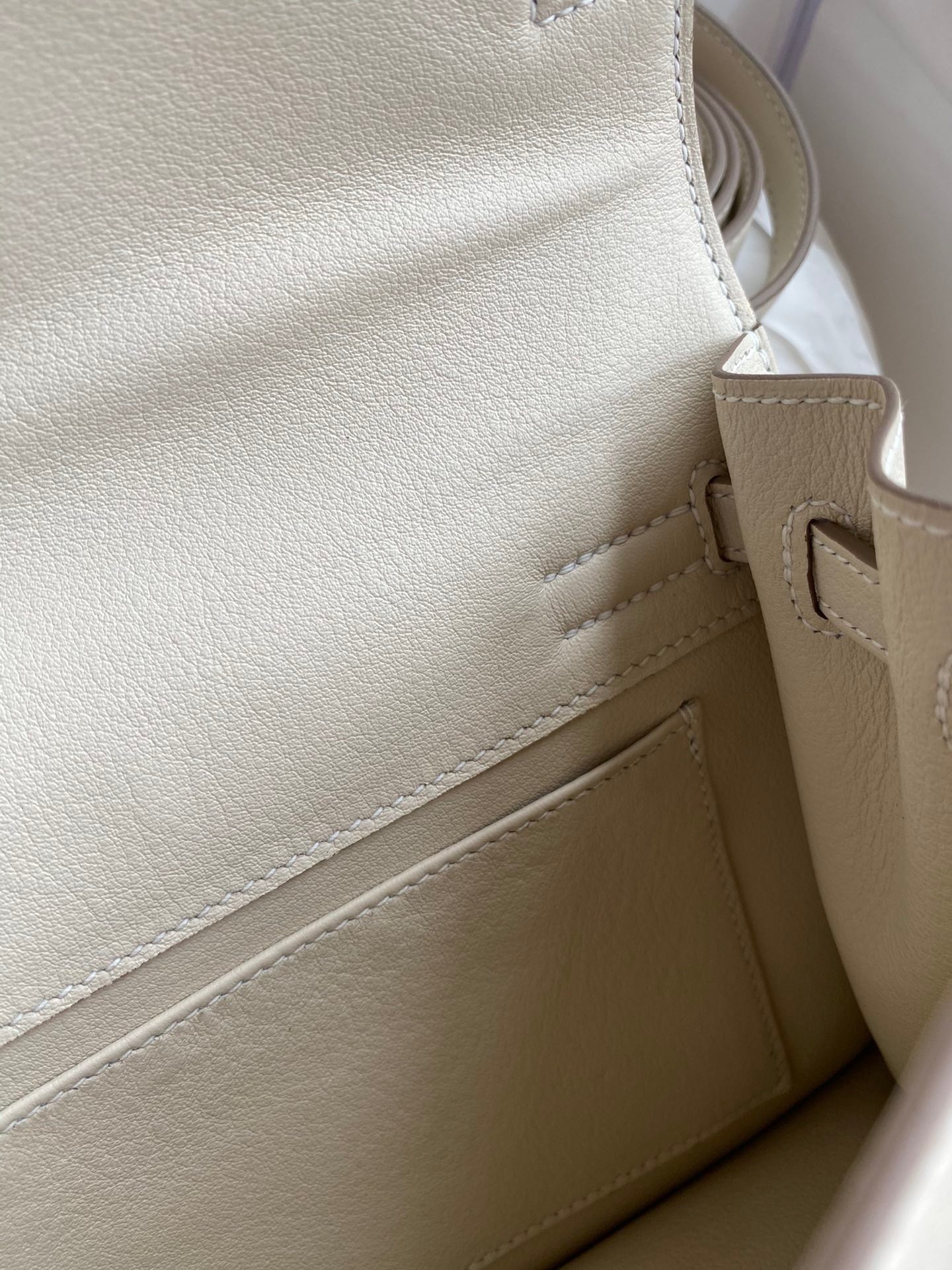 H**mes kelly danse ii handmade bag in craie evercolor calfskin