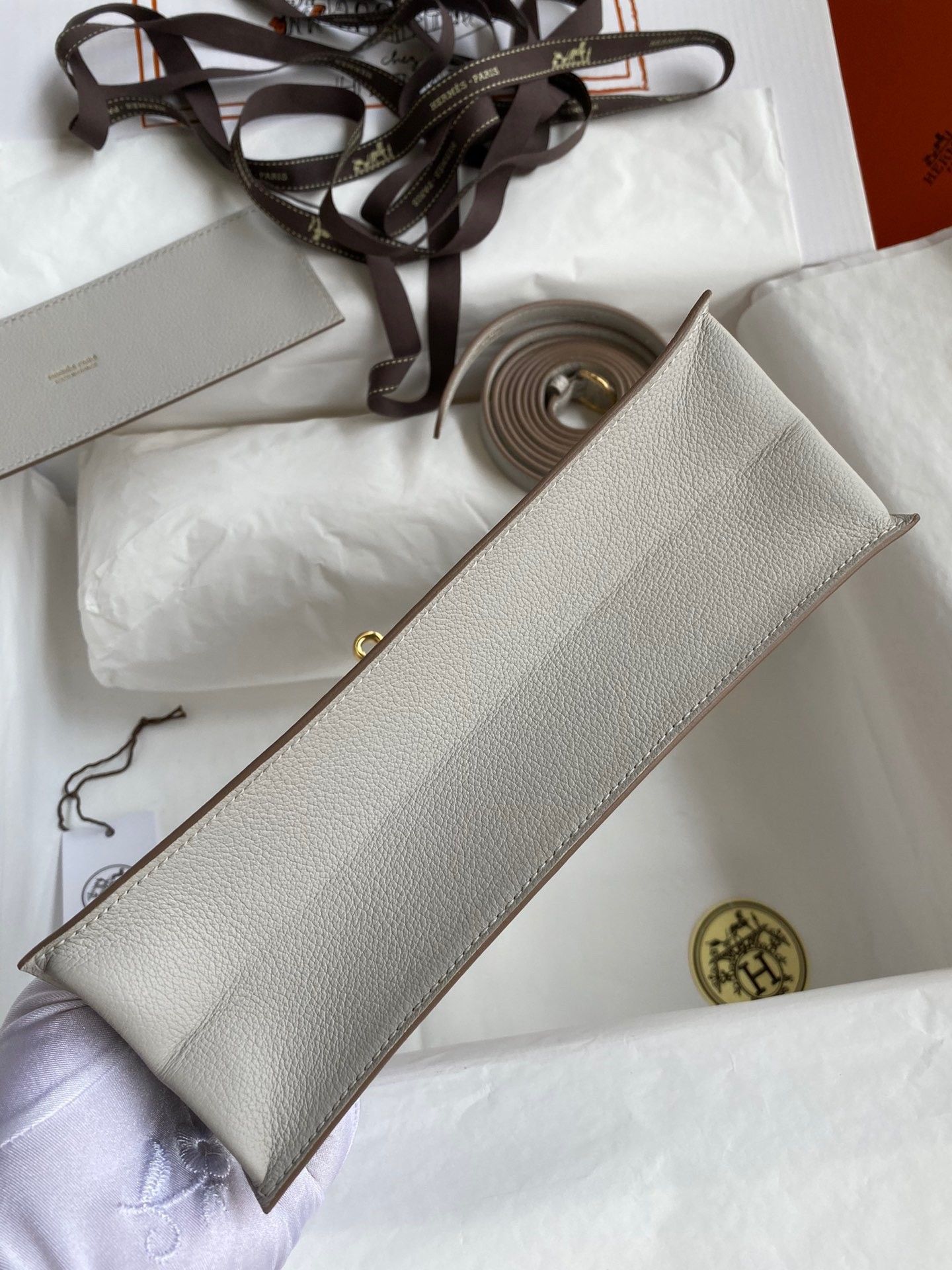 H**mes kelly danse ii handmade bag in pearl grey evercolor calfskin
