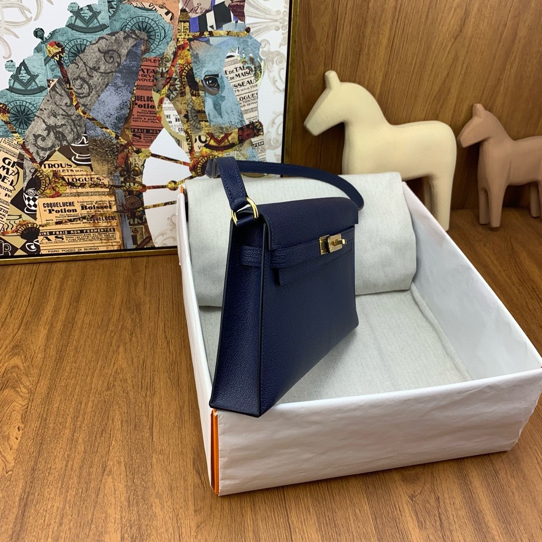 H**mes kelly elan handmade bag in blue saphir chevre mysore leather