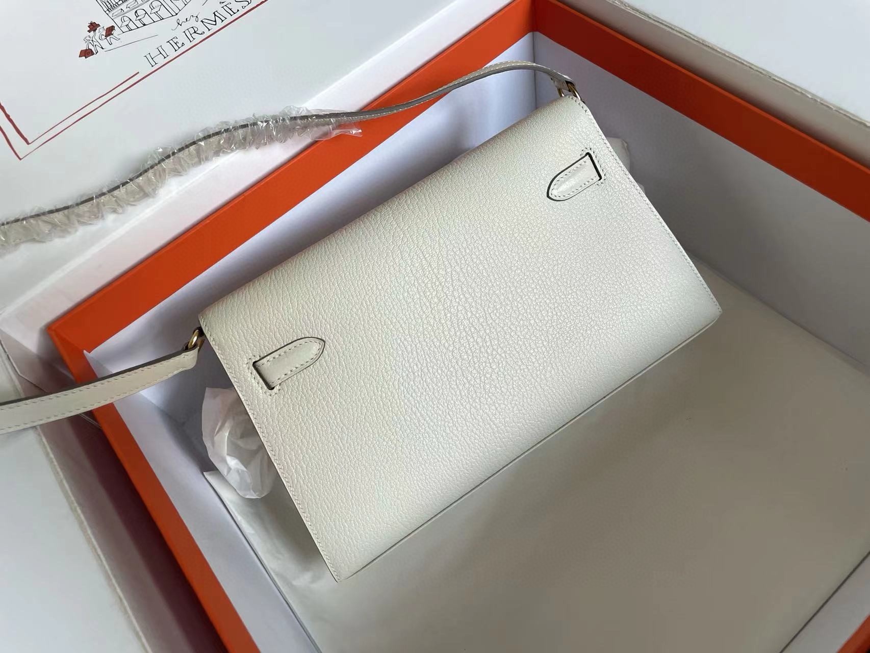 H**mes kelly elan handmade bag in craie chevre mysore leather