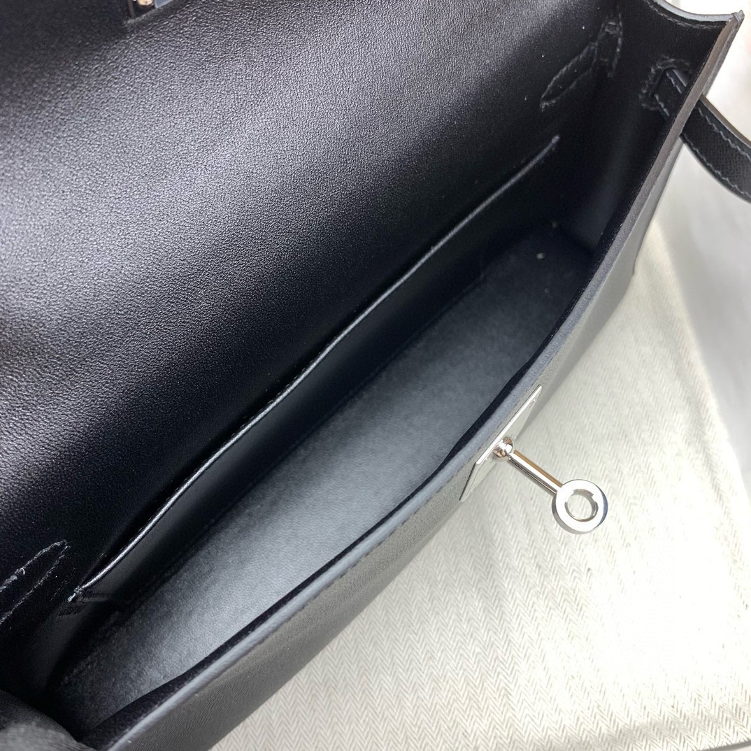 H**mes kelly elan handmade bag in black epsom leather
