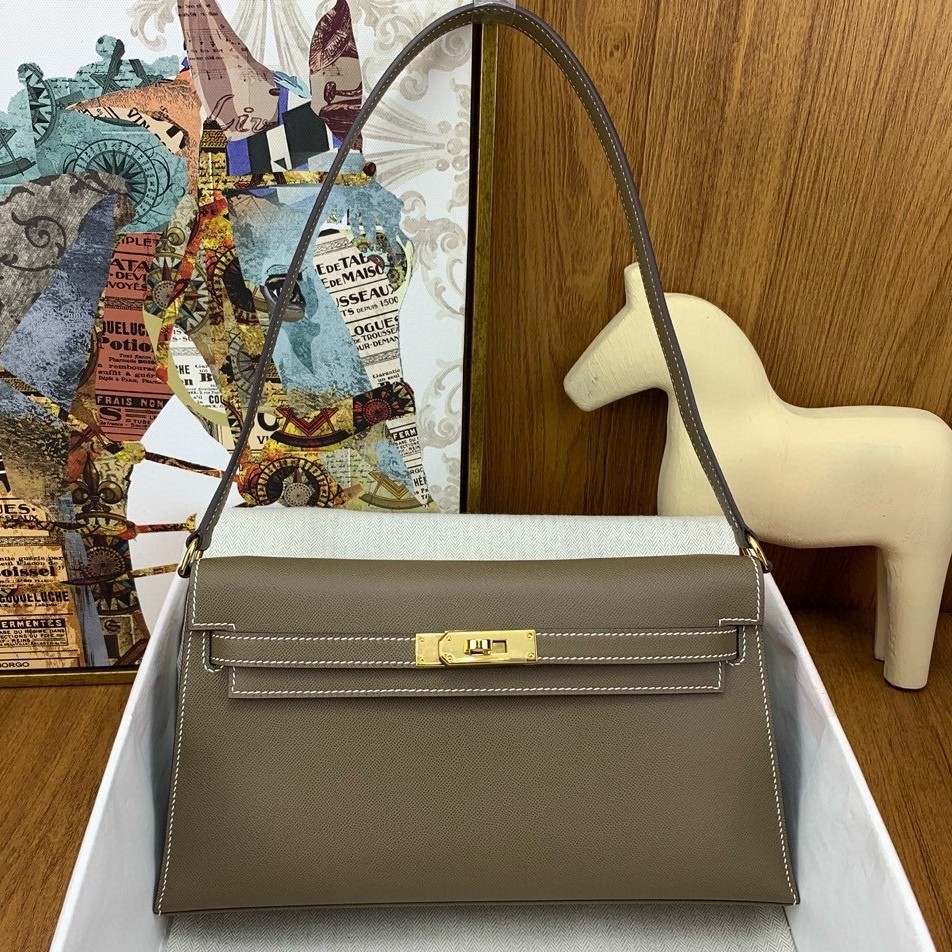 H**mes kelly elan handmade bag in taupe epsom leather