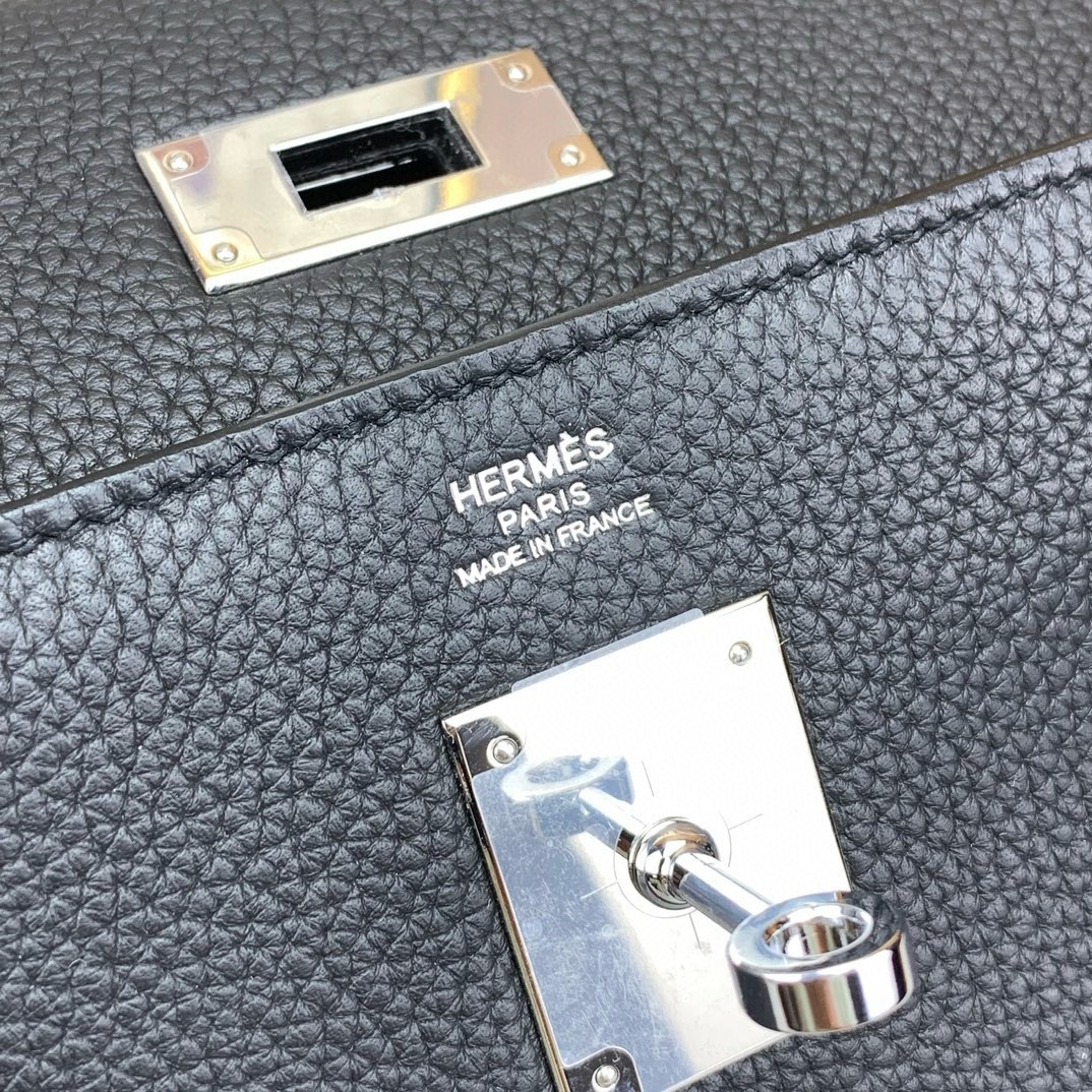 H**mes kelly messenger bag in black clemence leather