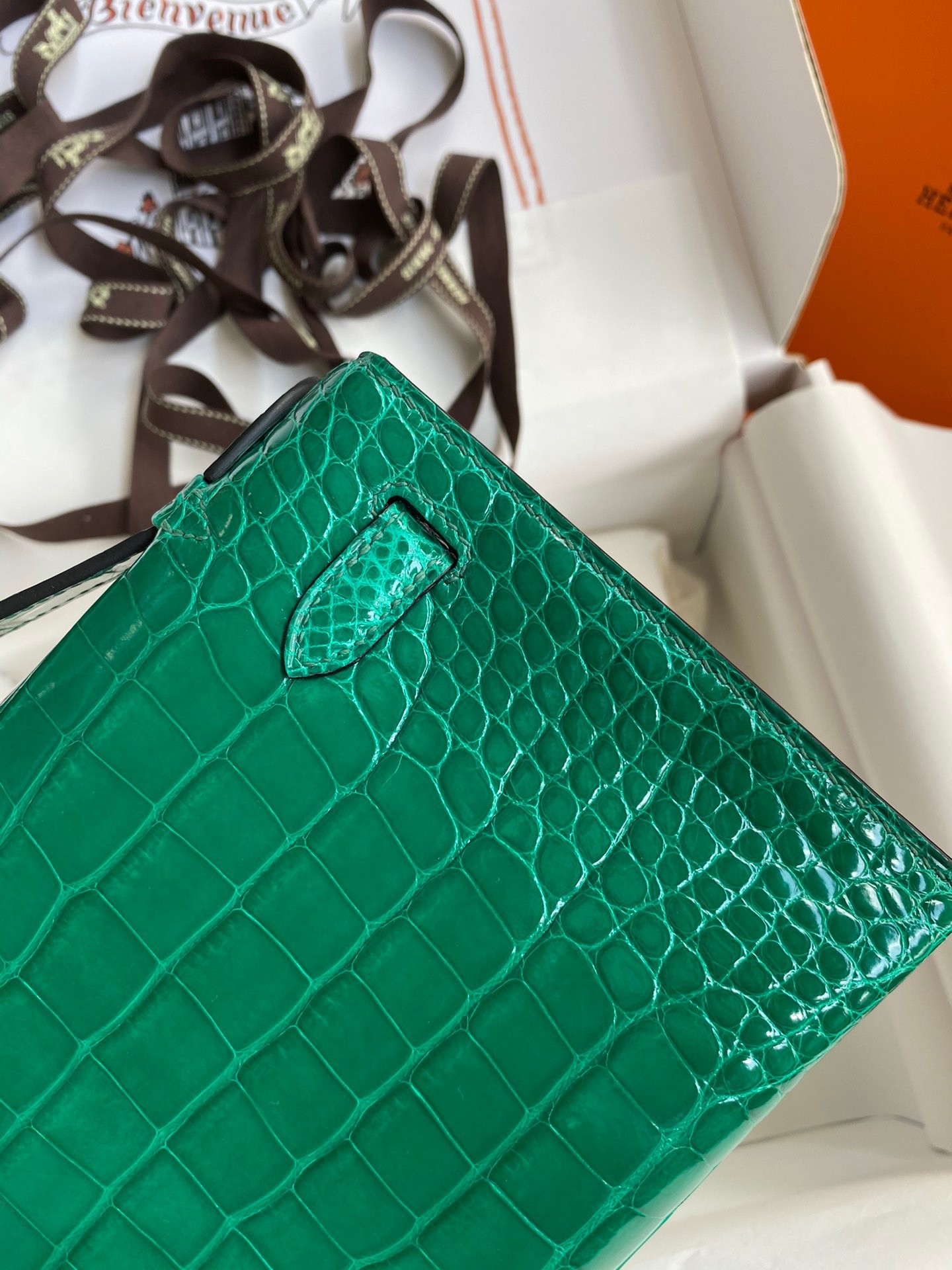 H**mes kelly pochette handmade bag in vert emerald shiny alligator leather