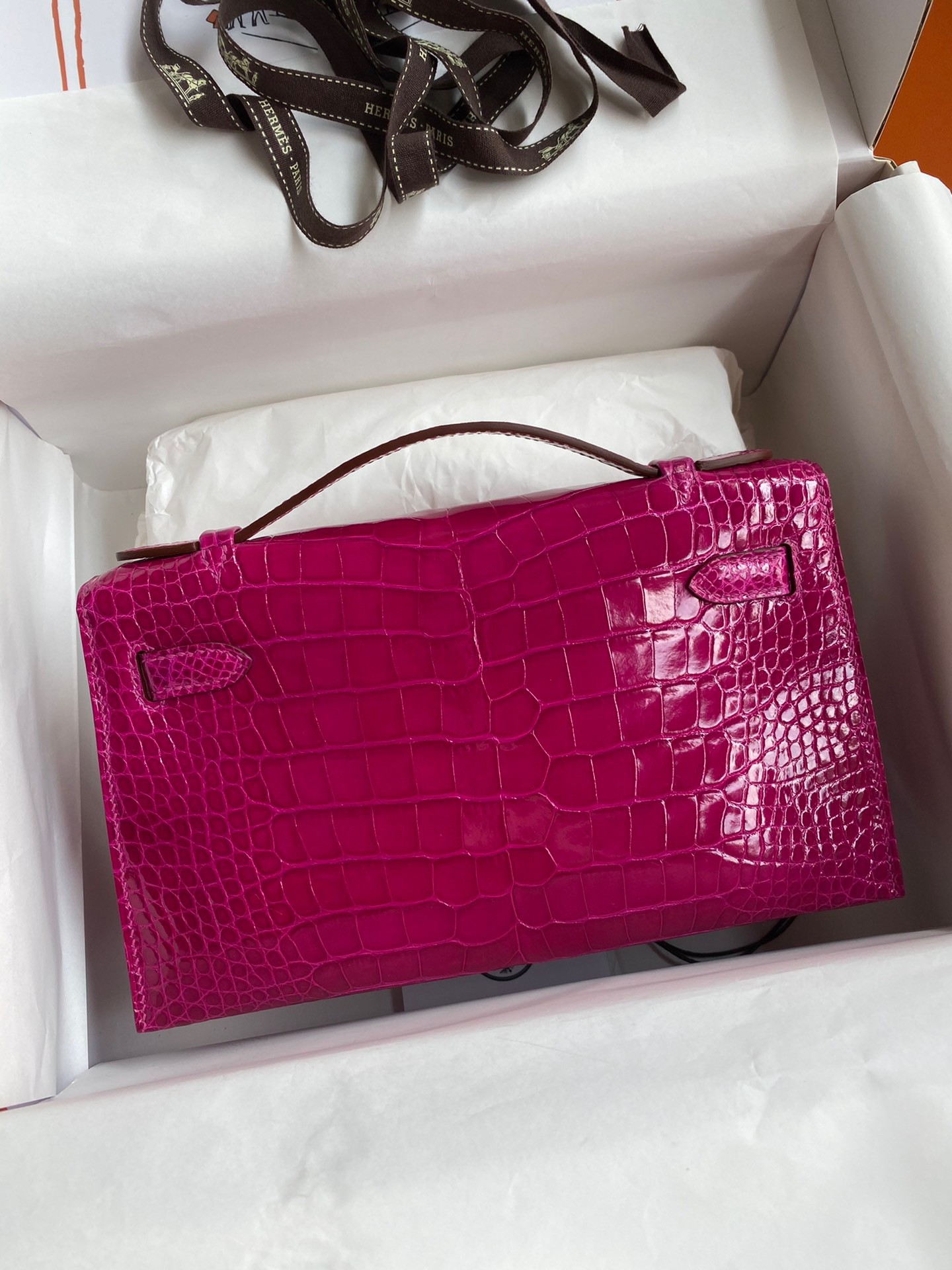 H**mes kelly pochette handmade bag in rose scheherazade shiny alligator leather