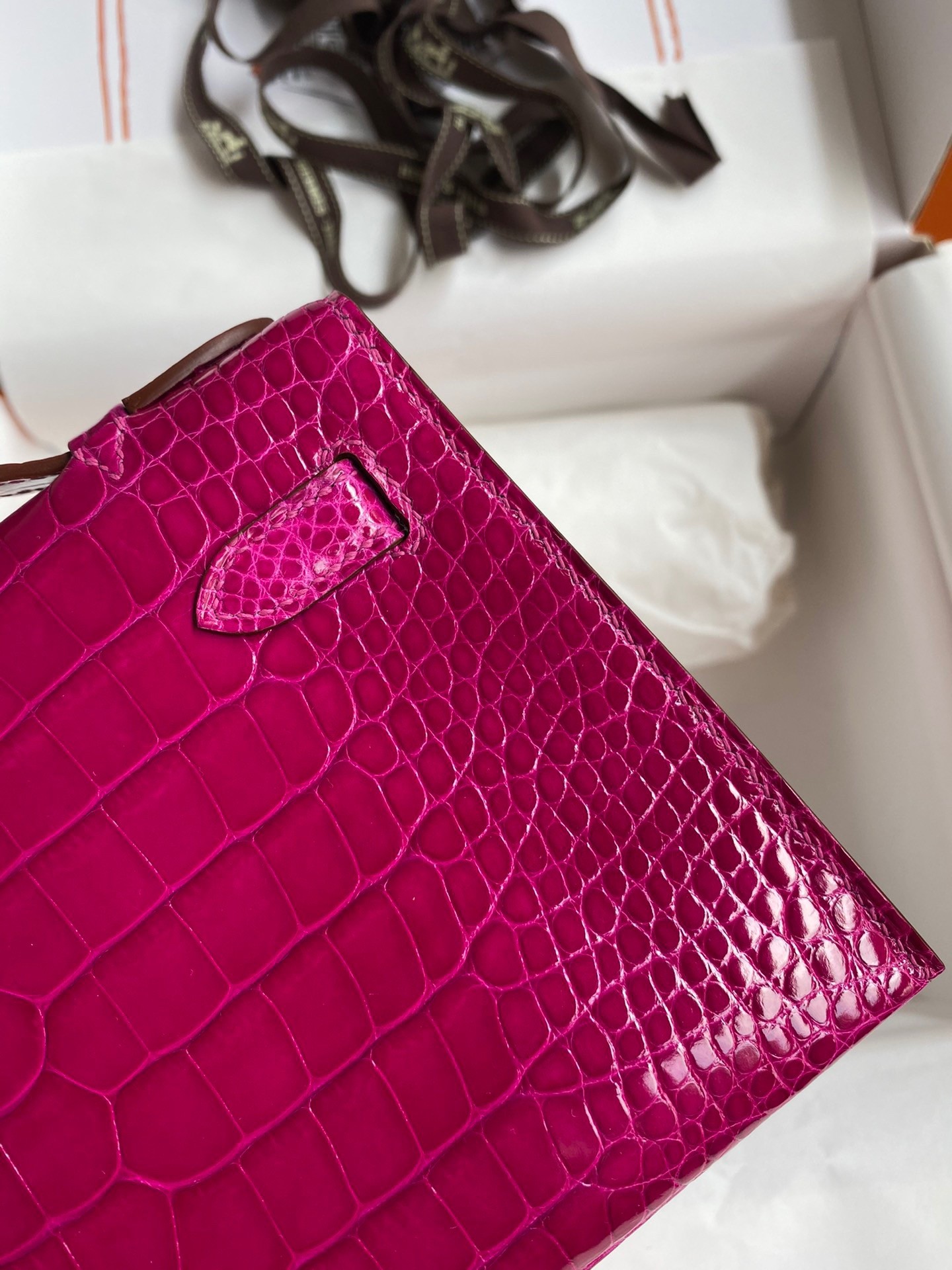 H**mes kelly pochette handmade bag in rose scheherazade shiny alligator leather