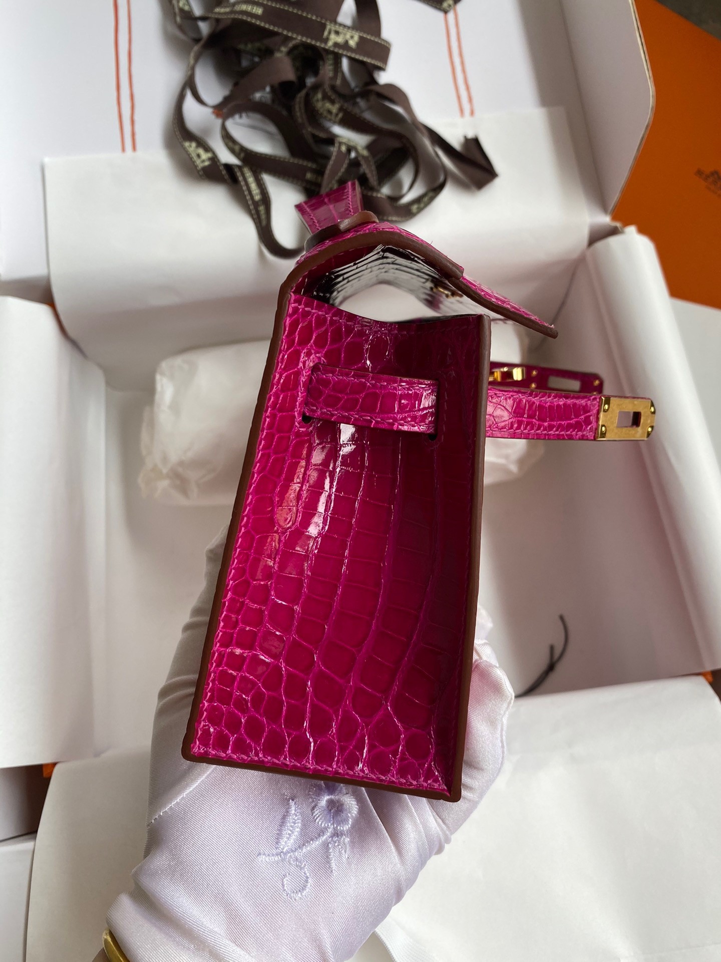 H**mes kelly pochette handmade bag in rose scheherazade shiny alligator leather