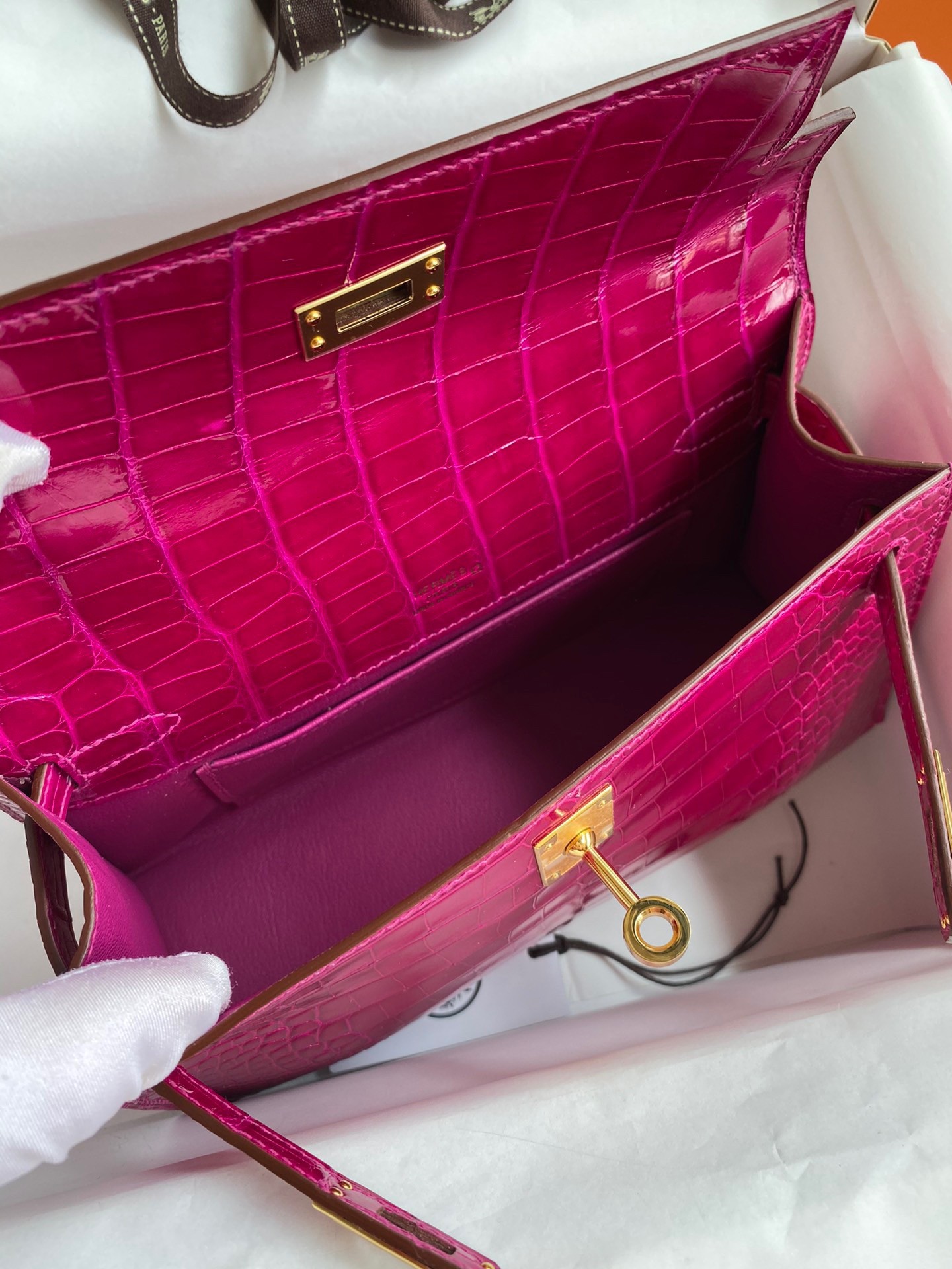 H**mes kelly pochette handmade bag in rose scheherazade shiny alligator leather