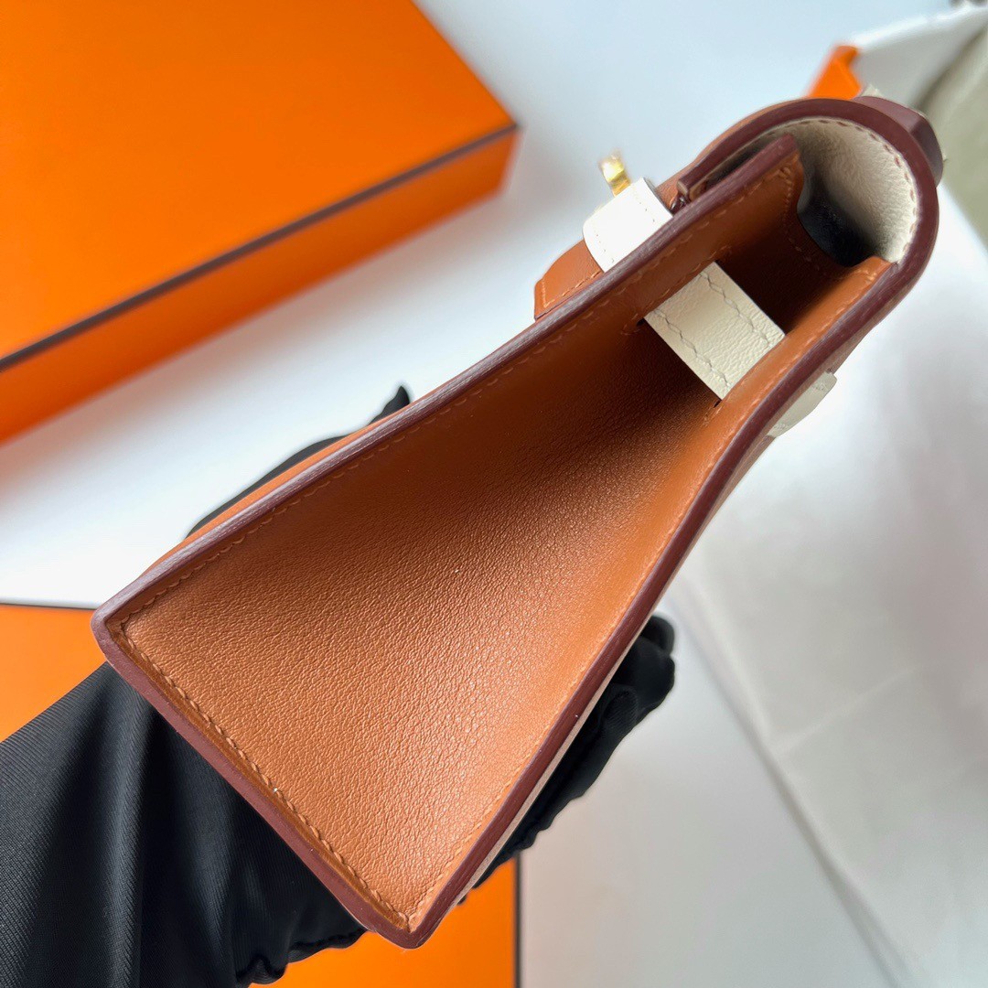 H**mes hss kelly pochette bicolor bag in gold and craie swift calfskin