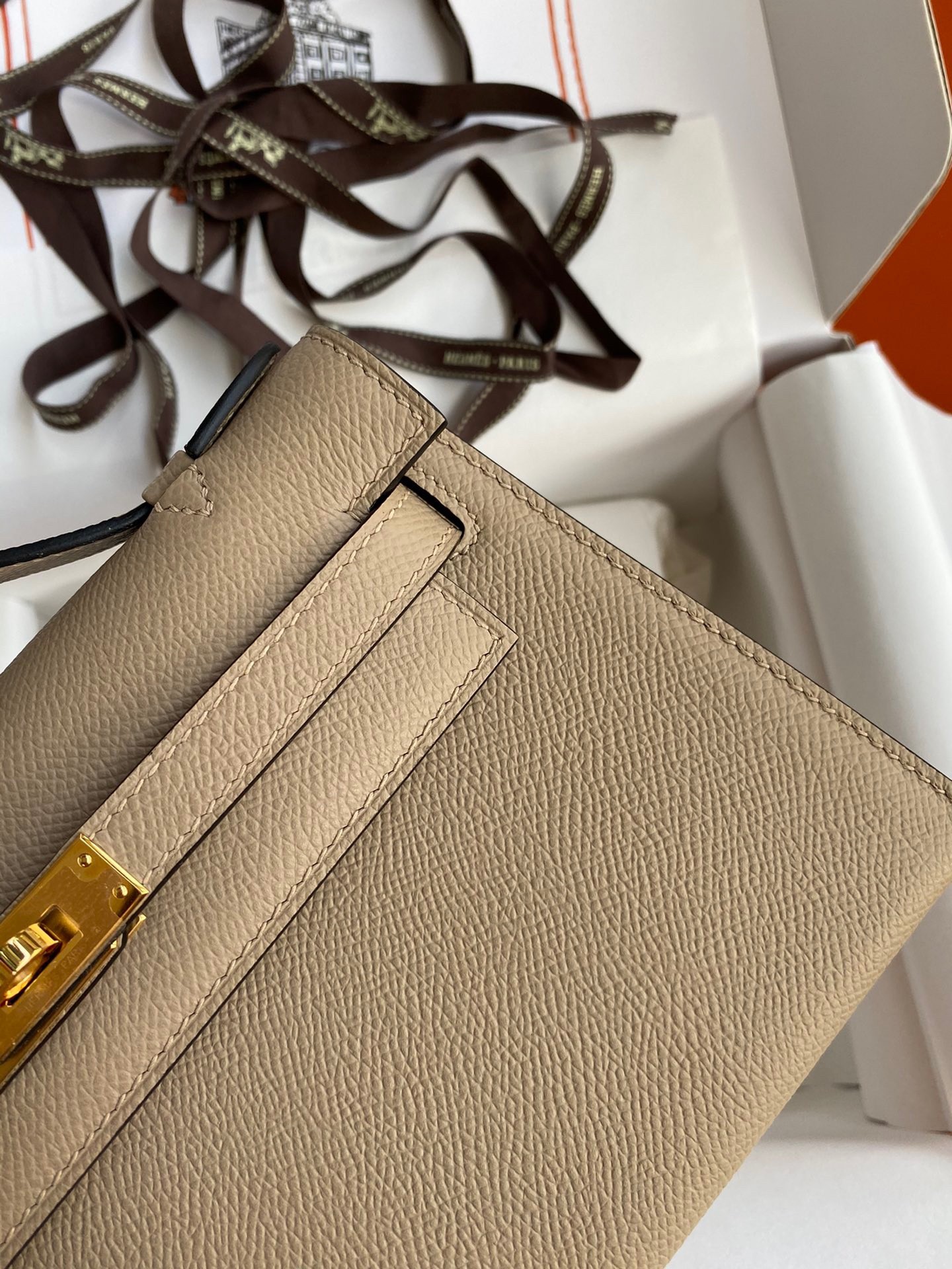 H**mes kelly pochette handmade bag in trench epsom calfskin