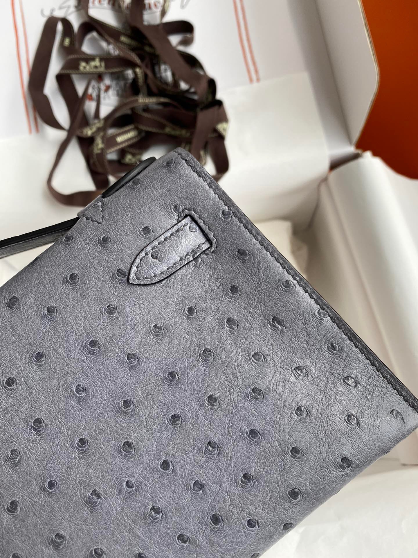 H**mes kelly pochette handmade bag in gris agate ostrich leather
