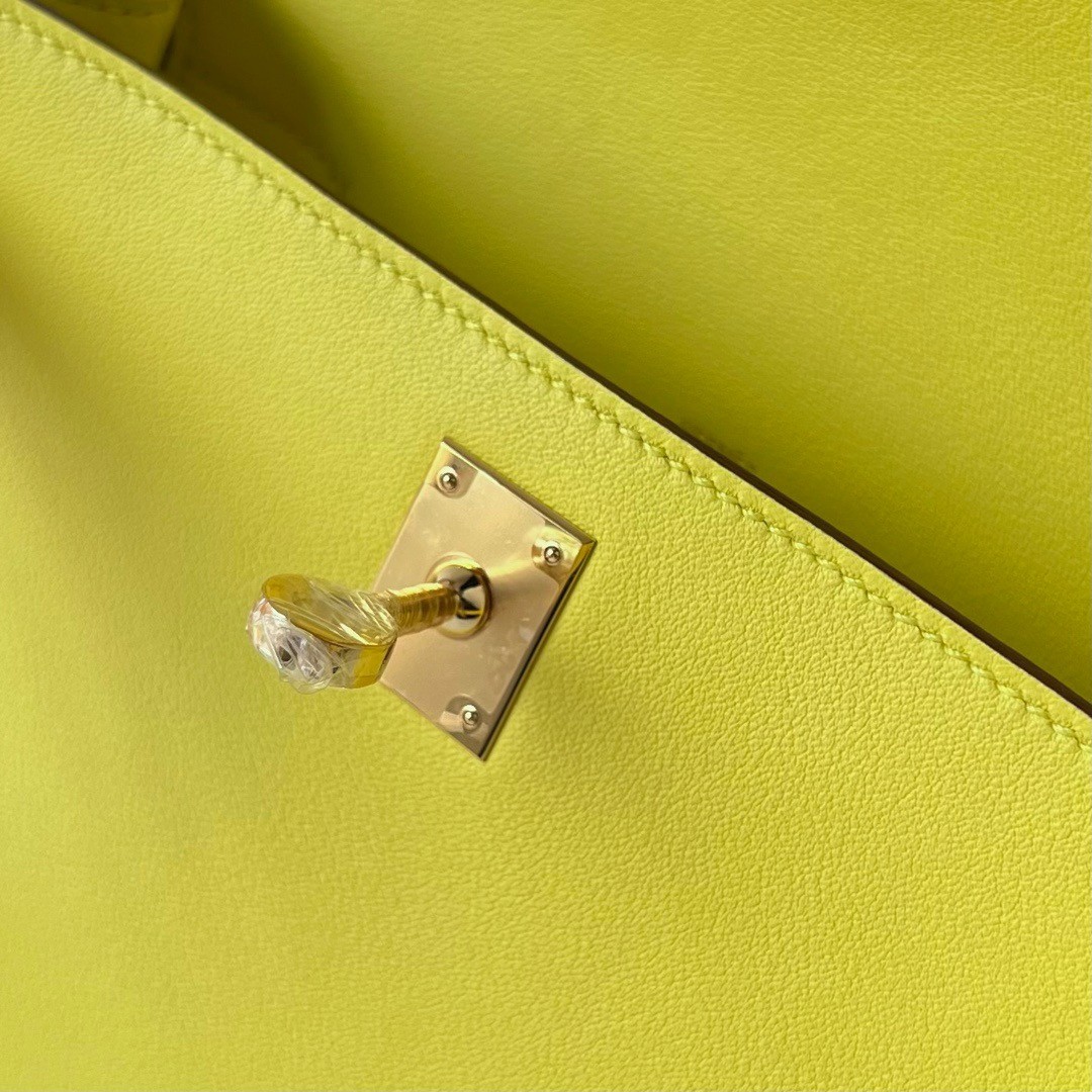 H**mes kelly pochette handmade bag in lime swift calfskin
