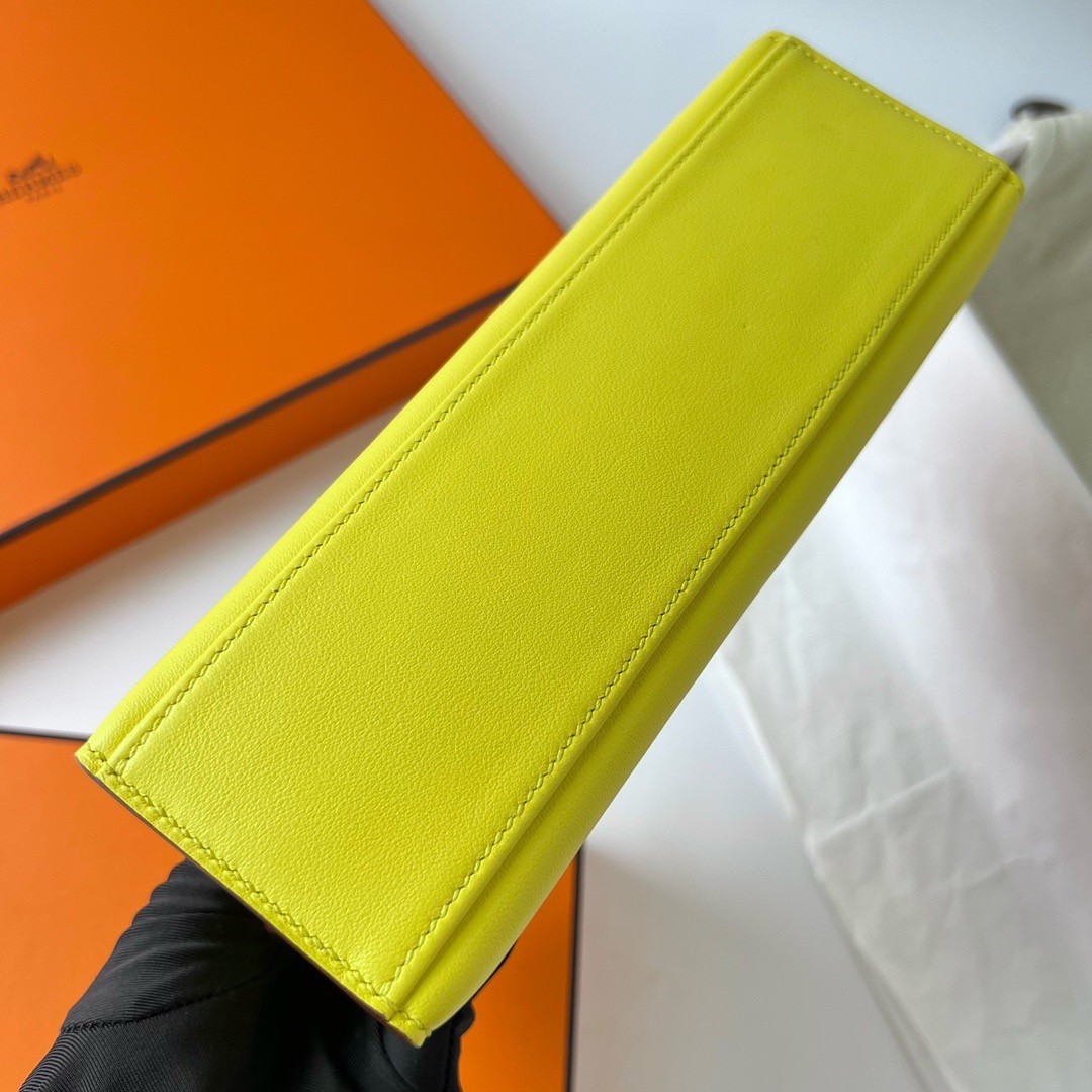 H**mes kelly pochette handmade bag in lime swift calfskin