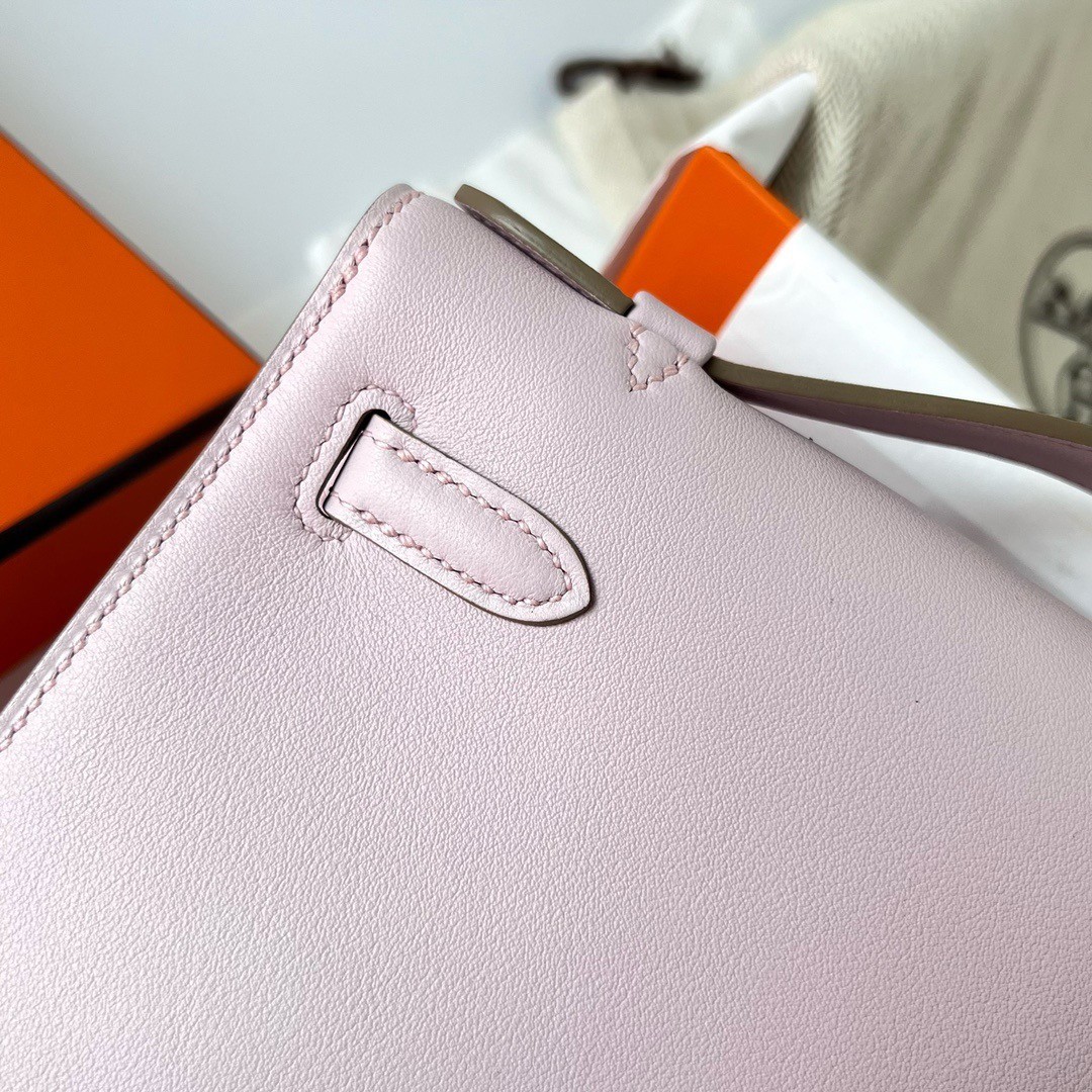 H**mes kelly pochette handmade bag in mauve pale swift calfskin