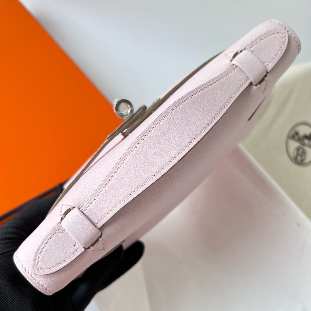 H**mes kelly pochette handmade bag in mauve pale swift calfskin