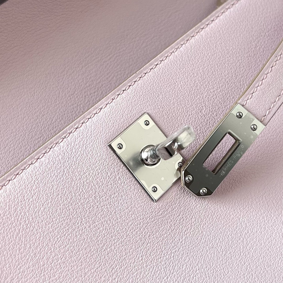 H**mes kelly pochette handmade bag in mauve pale swift calfskin