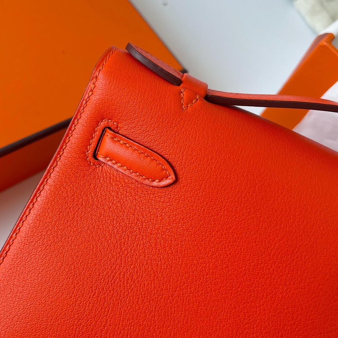 H**mes kelly pochette handmade bag in rouge piment swift calfskin